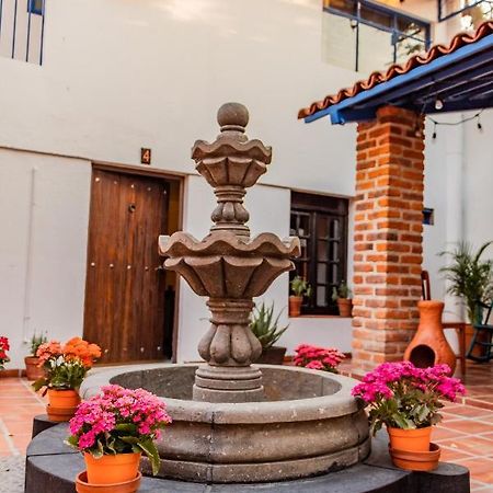 Casa De Hospedaje -La Abadia De San Pedro Guadalajara Exteriér fotografie